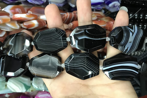 CAA2776 25*32mm - 27*35mm faceted freeform line agate beads
