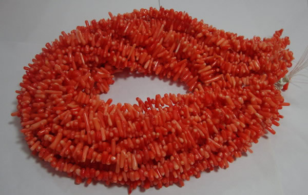 CCB91 15.5 inch 4*11mm irregular branch pale red coral chip beads