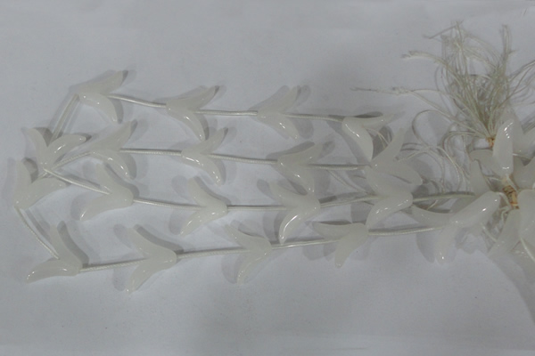 CFG502 15.5 inches 20*26mm carved flower white jade beads