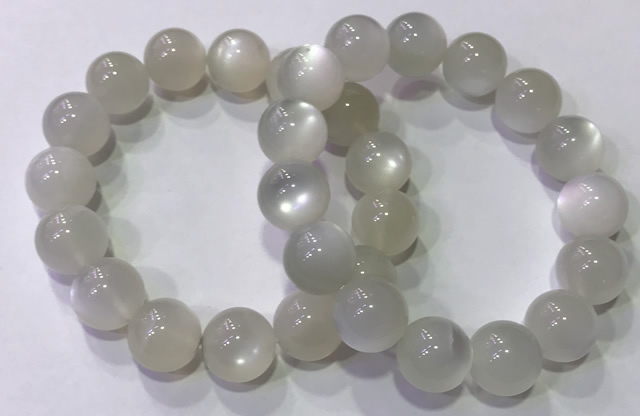 CGB4519 7.5 inches 14mm round white moonstone beaded bracelets