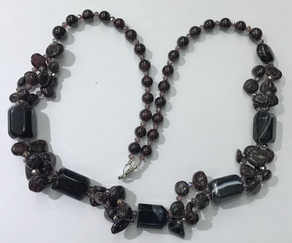 CGN315 27.5 inches chinese crystal,garnet & black agate beaded necklaces