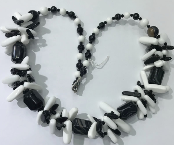 CGN317 chinese crystal, white porcelain & black agate beaded necklaces