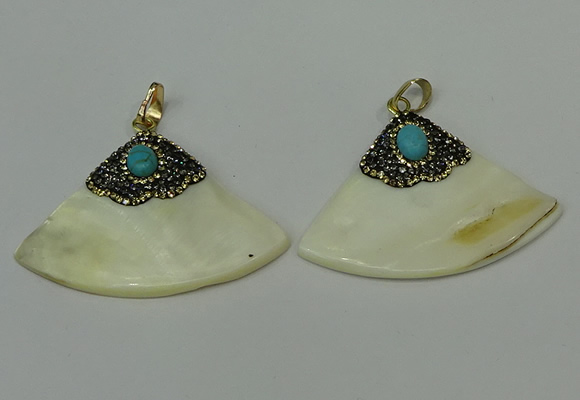 CGP287 35*50mm fan-shaped pearl shell pendants wholesale