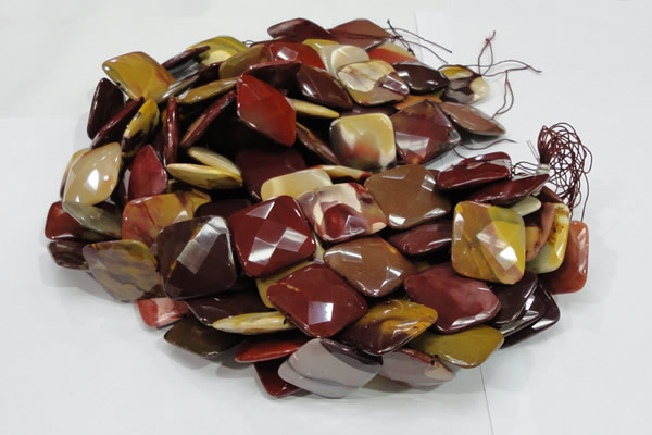 CMK43 15.5 inches 30*30mm faceted square mookaite beads wholesale