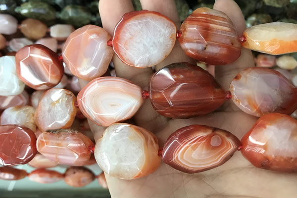CNG7840 20*25mm - 25*30mm faceted freeform red agate beads