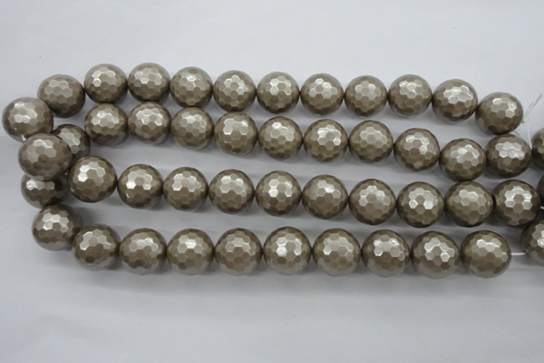 CSB1195 15.5 inches 18mm faceted round shell pearl beads