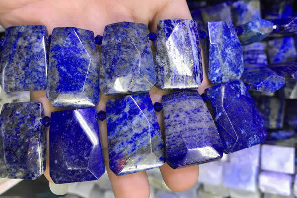 CTD2106 Top drilled 20*28mm - 22*32mm faceted freeform lapis lazuli beads