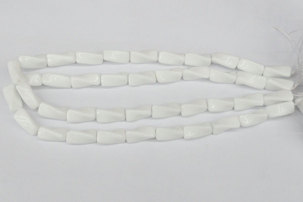 CTW127 15.5 inches 9*20mm twisted trihedron white agate beads
