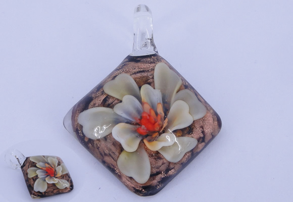 LP67 12*38*48mm diamond inner flower lampwork glass pendants