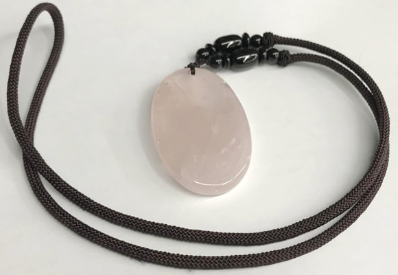 NGP5597 Rose quartz oval pendant with nylon cord necklace
