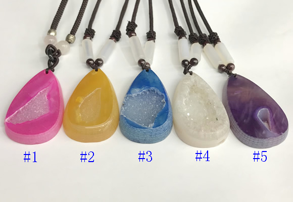 NGP5650 Agate flat teardrop pendant with nylon cord necklace