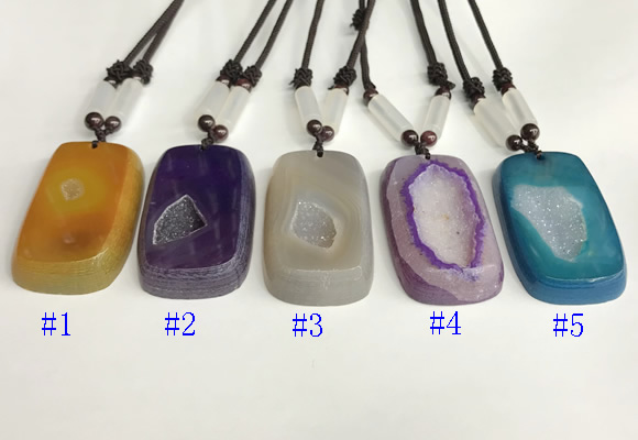 NGP5652 Agate rectangle pendant with nylon cord necklace