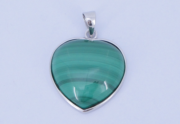 NGP713 19*22mm heart natural malachite with sterling silver pendant